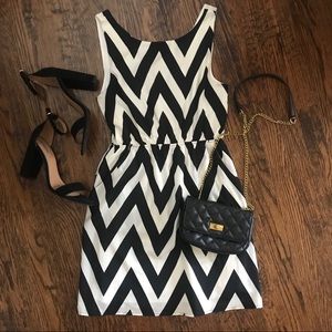 Everly Chevron Black & White dress